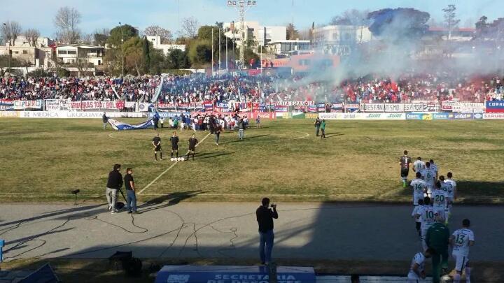 Nacional local en el Suppici Pasion Tricolor